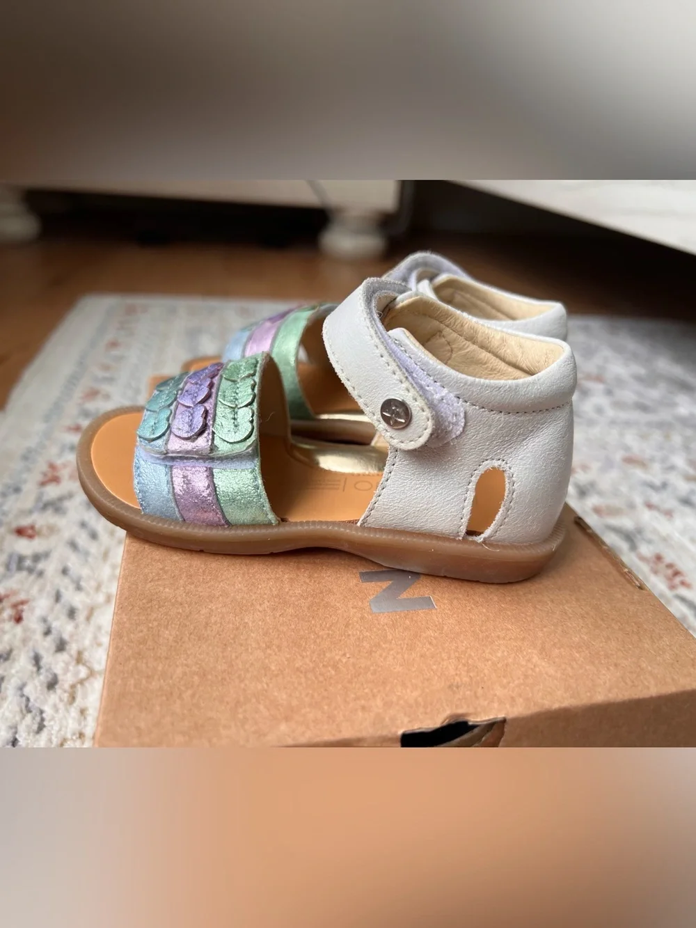 Naturino Axis toddler sandals iridescent hearts leather size 23